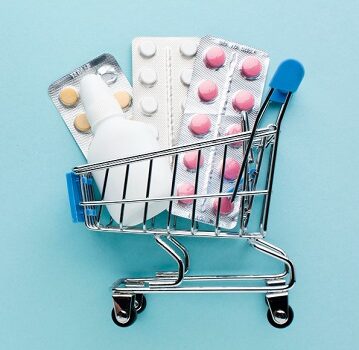buying-medical-supplies-with-shopping-cart-concept-